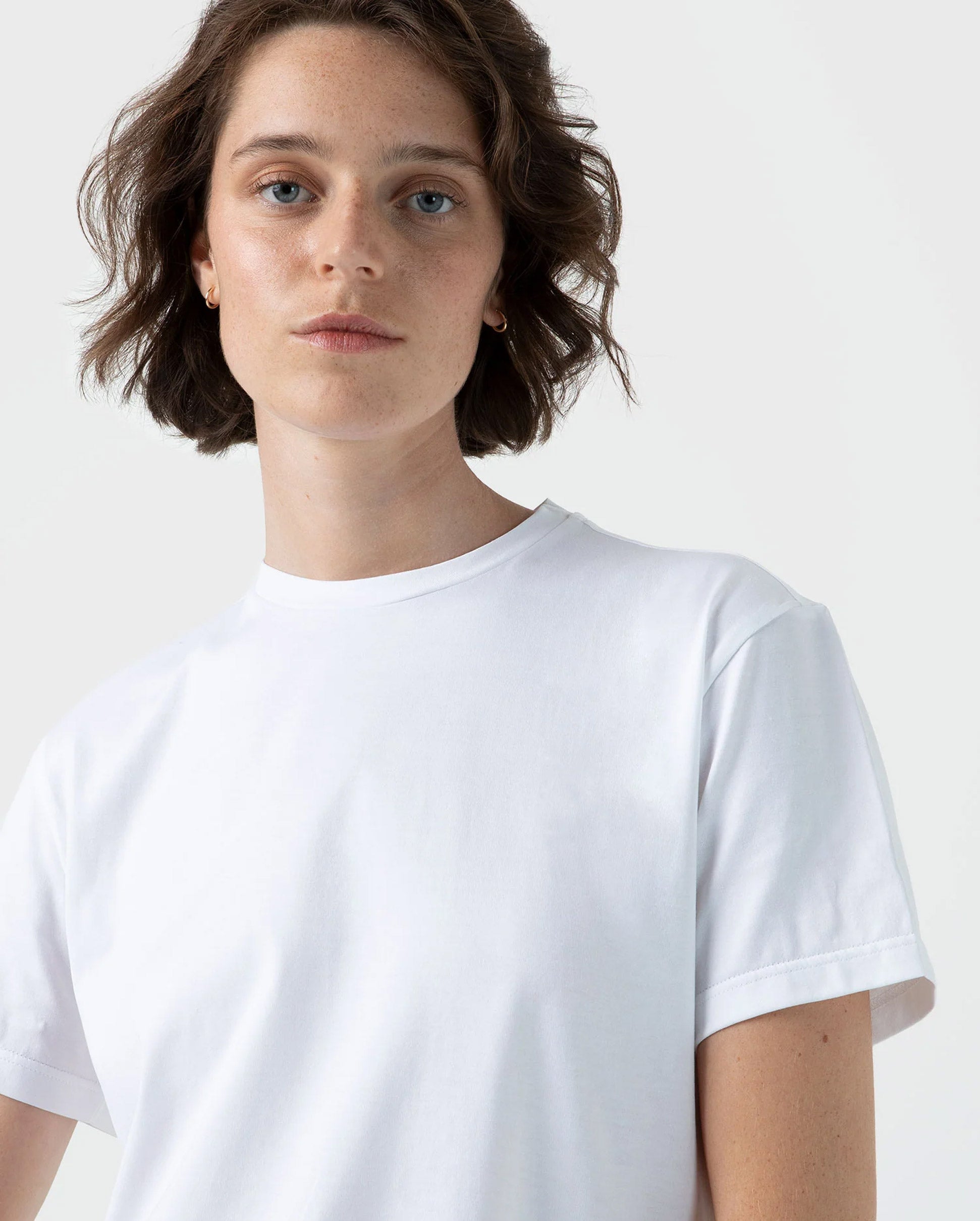 BOY-FIT CREW NECK T-SHIRT / WHITE