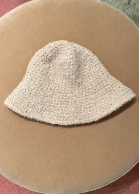 HAND KNIT BUCKET, BEIGE