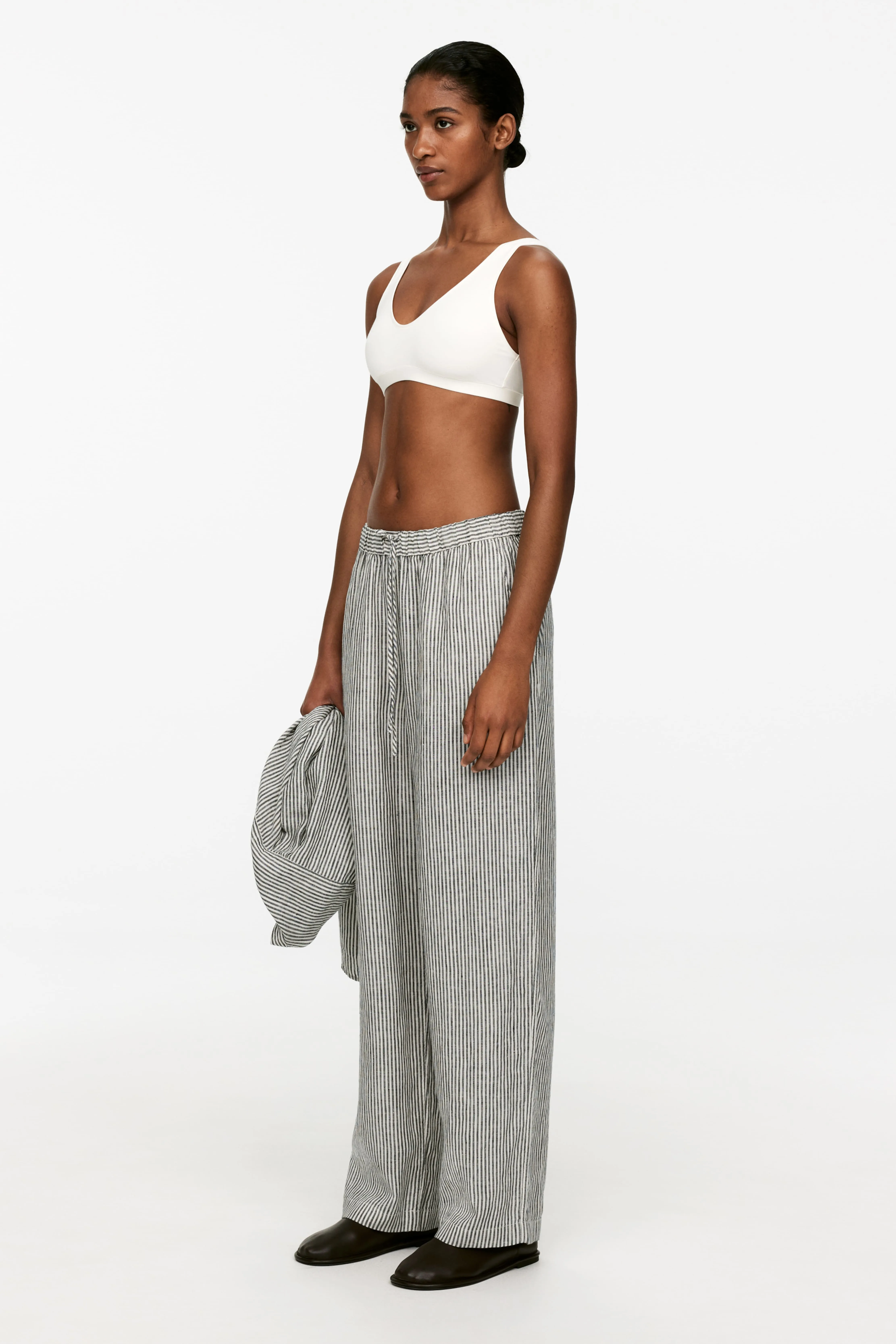 Linen Drawstring Trousers - Regular waist - Long - Off White/Black - Ladies | H&M GB