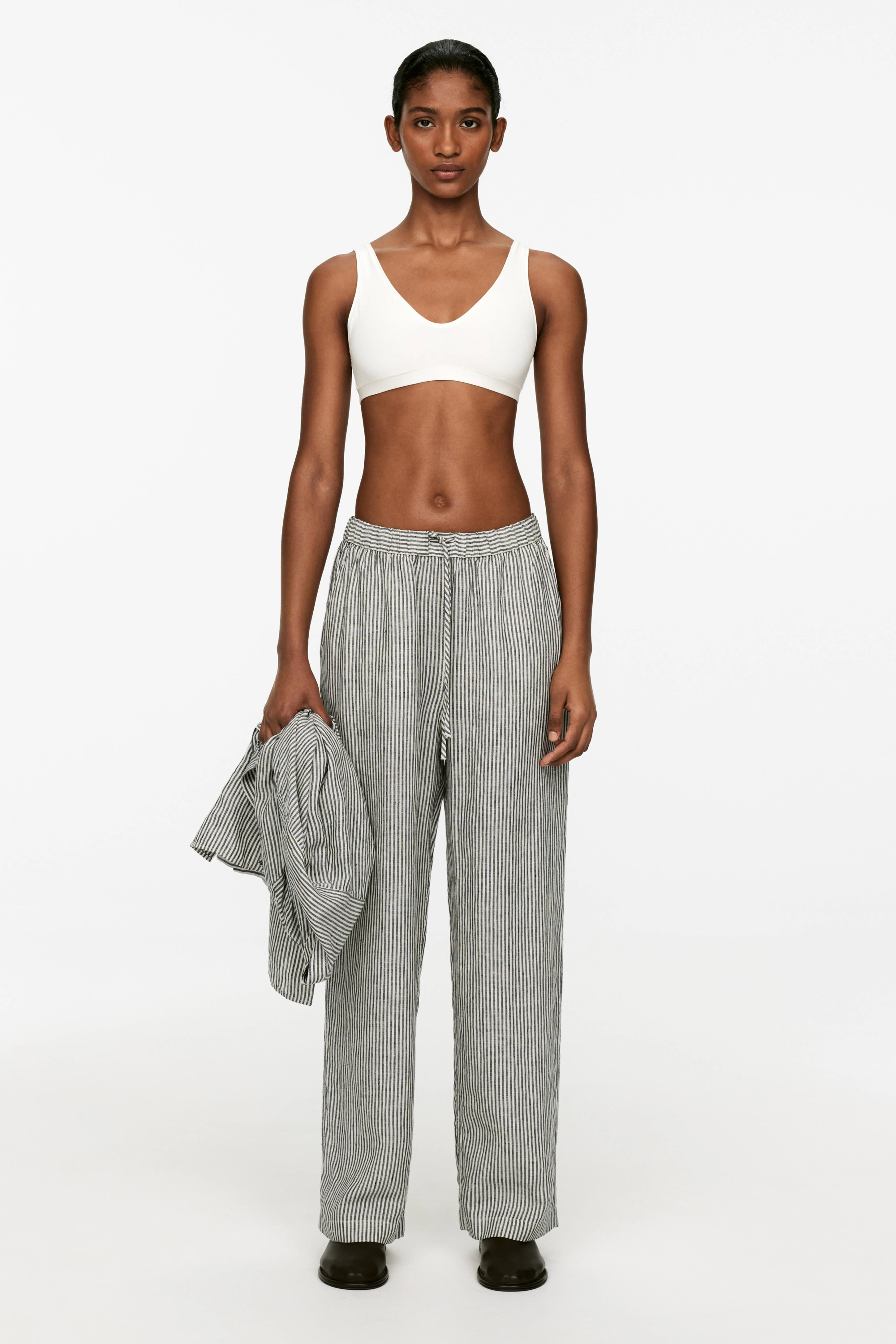 Linen Drawstring Trousers - Regular waist - Long - Off White/Black - Ladies | H&M GB